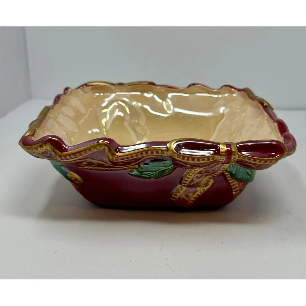Bailee Brands Vintage 1999 Christmas Burgundy Gold Ribbon Ceramic Square Bowl A1